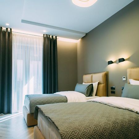 Hotel Stela Center Тирана Экстерьер фото